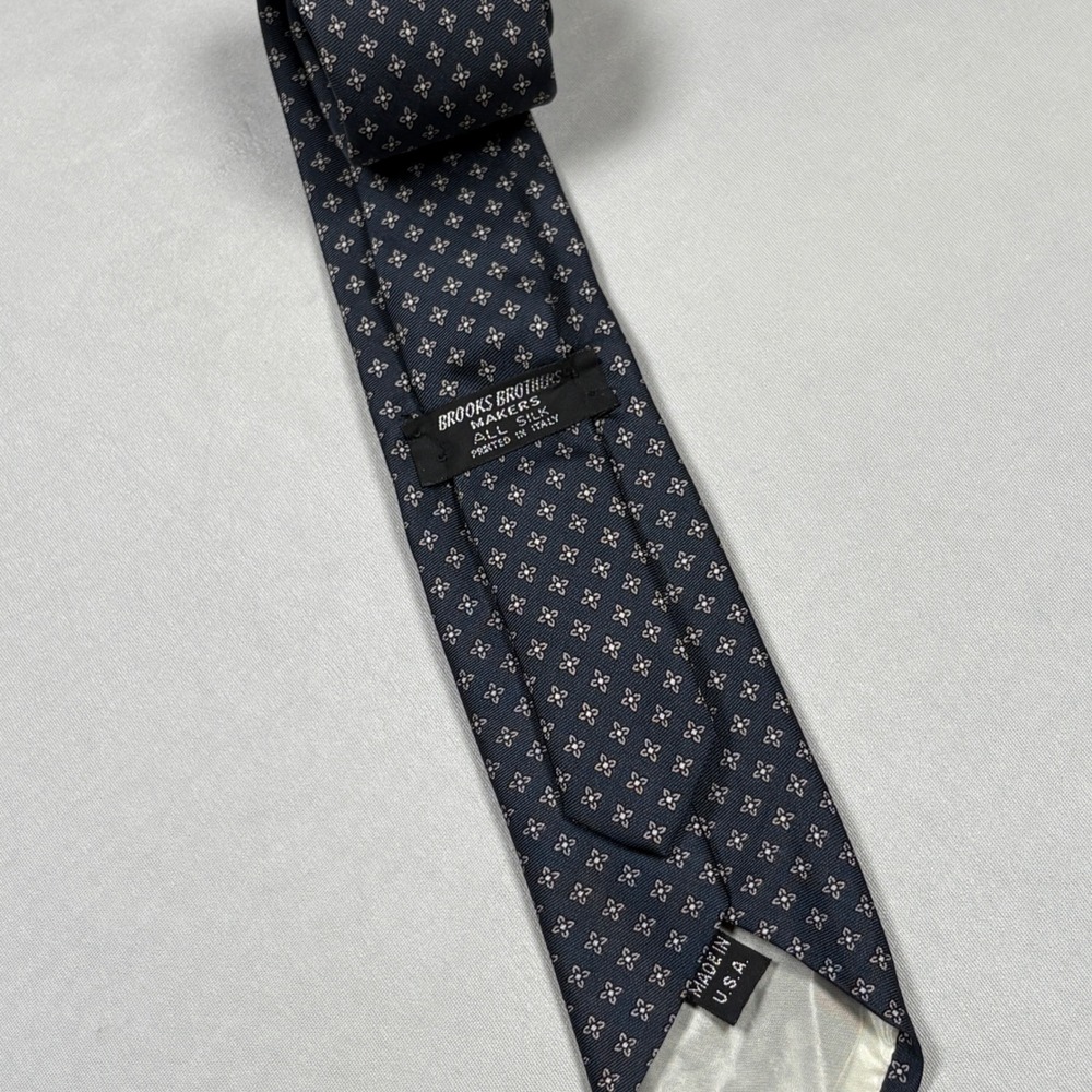 Brooks Brothers Necktie Mens OS Makers Navy Blue Geometric Floral Silk Tie